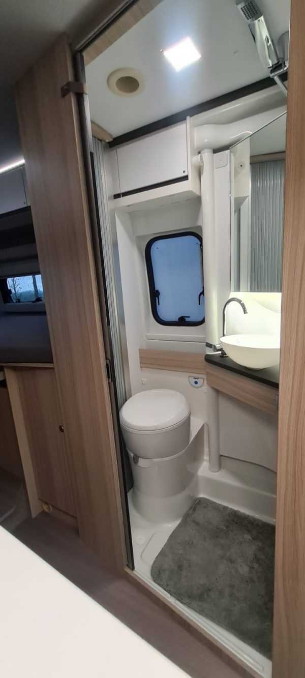 VERKOCHT Adria Twin 640 SLB Plus - Afbeelding 21