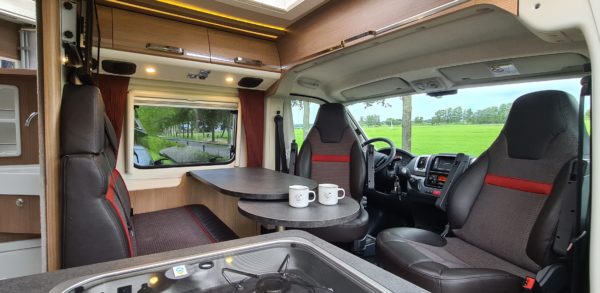 VERKOCHT Malibu 640 LE Charming - Afbeelding 9
