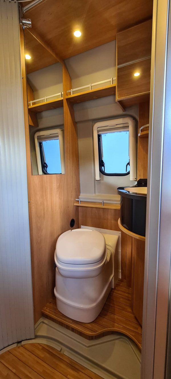 VERKOCHT Pössl Roadcruiser 640 - Afbeelding 11