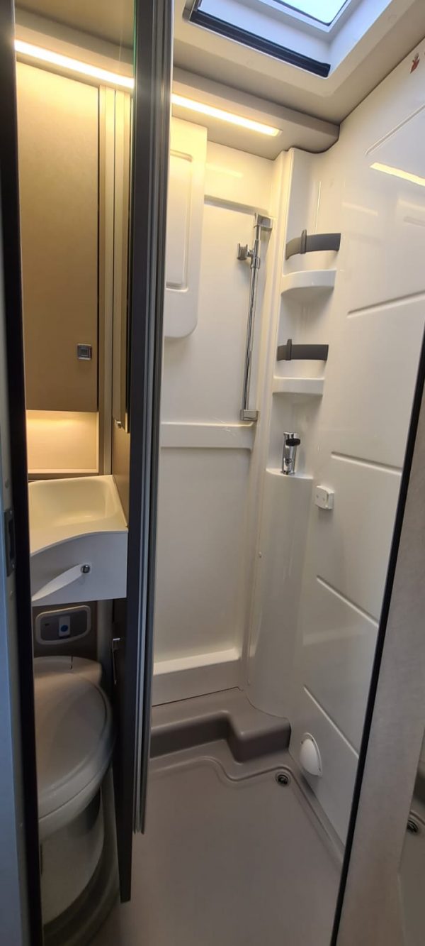 VERKOCHT Hymer Tramp S 585 - Afbeelding 19
