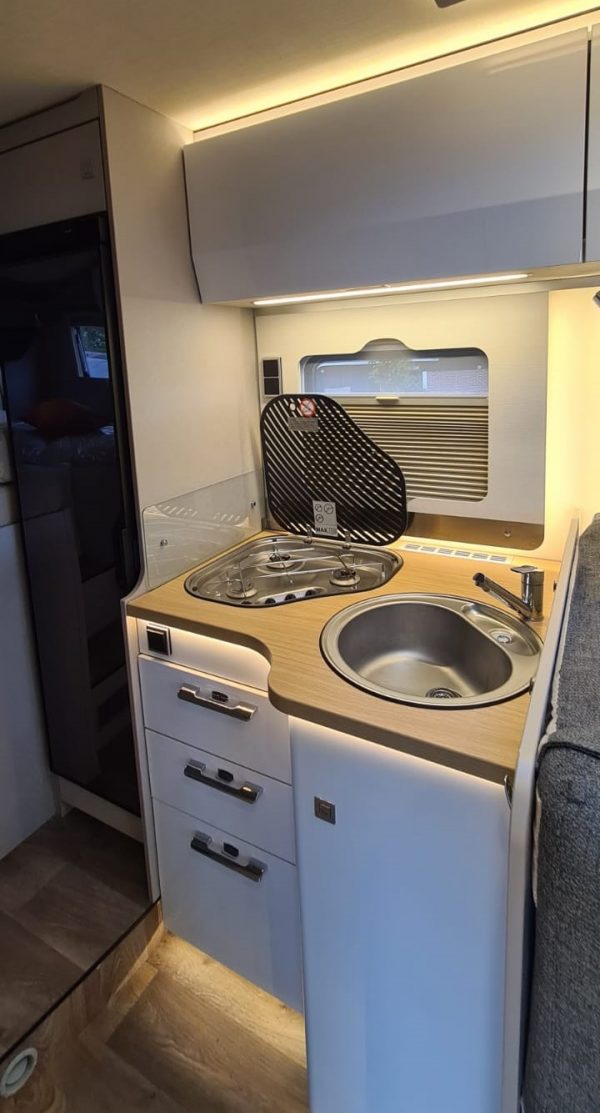 VERKOCHT Hymer Tramp S 585 - Afbeelding 15