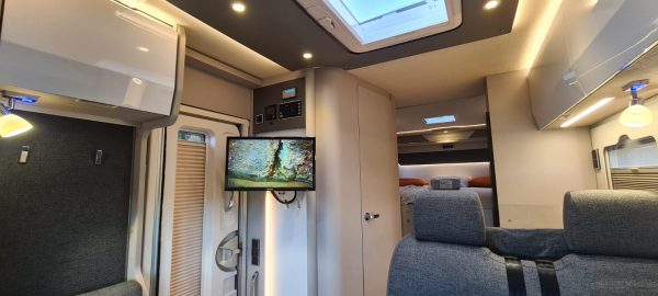 VERKOCHT Hymer Tramp S 585 - Afbeelding 12