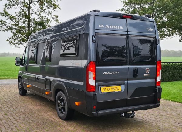 VERKOCHT Adria Twin 640 Supreme SLB - Afbeelding 4