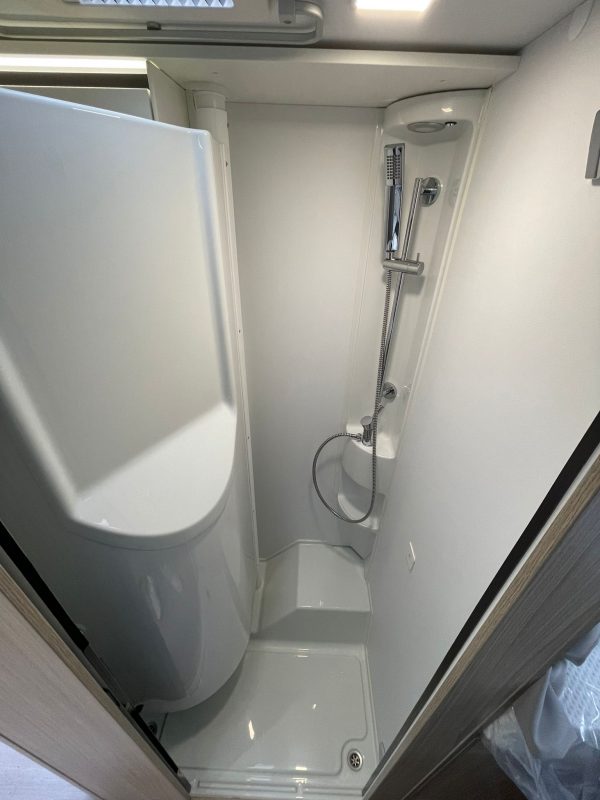 VERKOCHT Adria Compact DL Supreme - Afbeelding 13