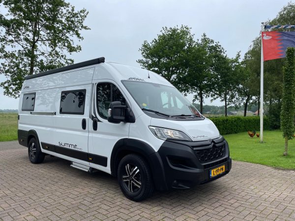 VERKOCHT Pössl Summit 640