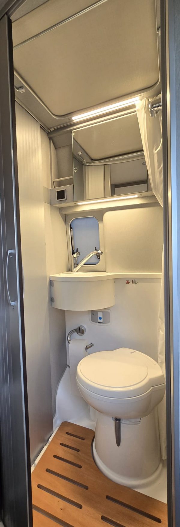 VERKOCHT Hymer Free 540 Blue Evolution - Afbeelding 20