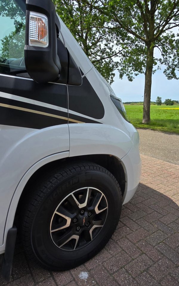 Malibu Van 640 LE - Afbeelding 29