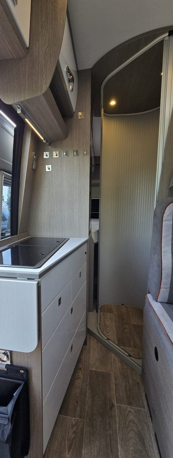 VERKOCHT Pössl Roadcruiser 640 XL - Afbeelding 17