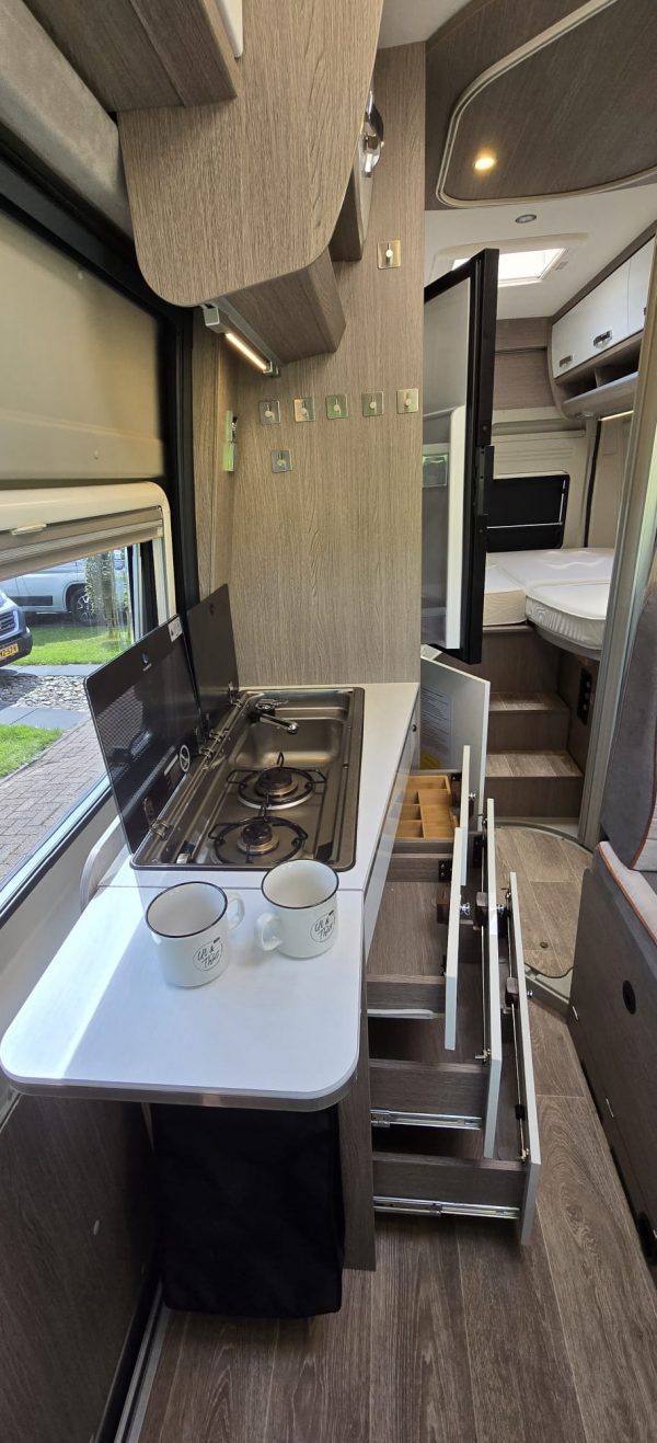 VERKOCHT Pössl Roadcruiser 640 XL - Afbeelding 18