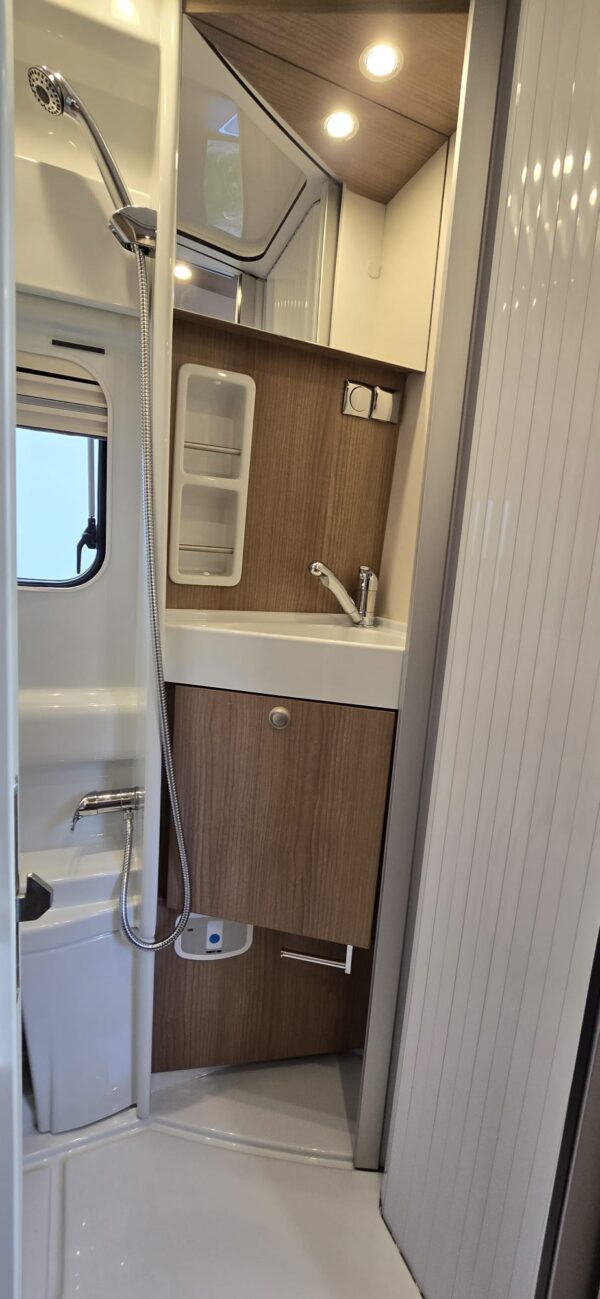 Malibu Van 640 Family - Afbeelding 23
