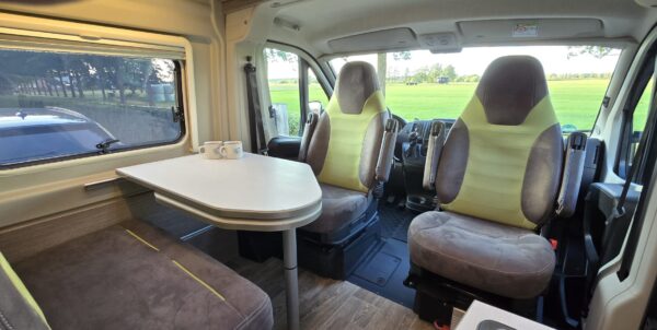 VERKOCHT Pössl Roadcruiser 640 XL - Afbeelding 17