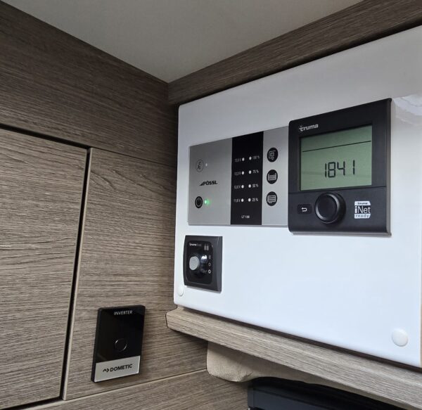 VERKOCHT Pössl Roadcruiser 640 XL - Afbeelding 28