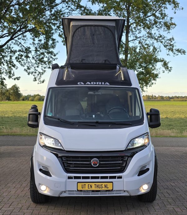 Adria Twin 640 SGX Supreme Sports - Afbeelding 2