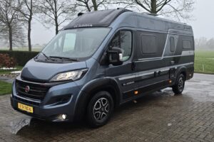 Alternative view of Adria Twin 640 SLB Supreme