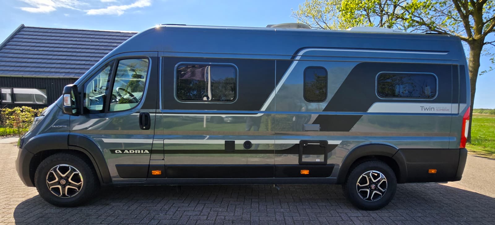 VERKOCHT Adria Twin 640 SLB Supreme - Afbeelding 3