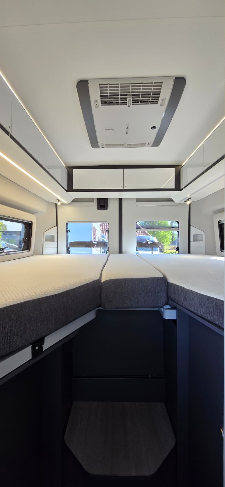 VERKOCHT Adria Twin 640 SLB Supreme - Afbeelding 15