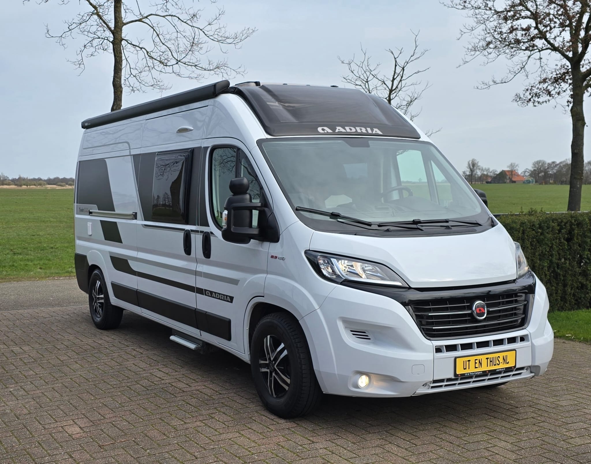 Adria Twin 600 SPB Supreme