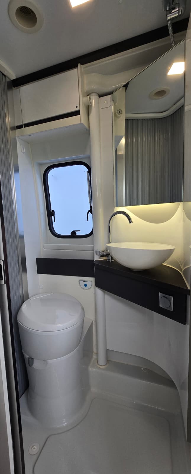 Adria Twin 600 SPB Supreme - Afbeelding 16