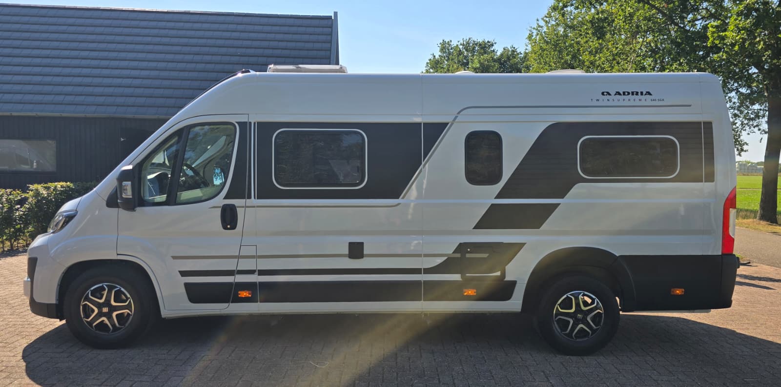 Adria Twin 640 SGX Supreme - Afbeelding 7